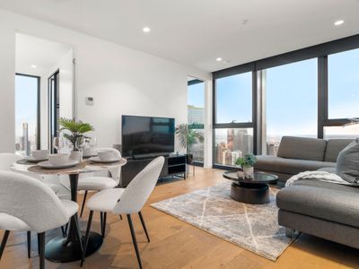 Live Luxe |Gorgeous City Views 3BR APT w/ Pool&Gym