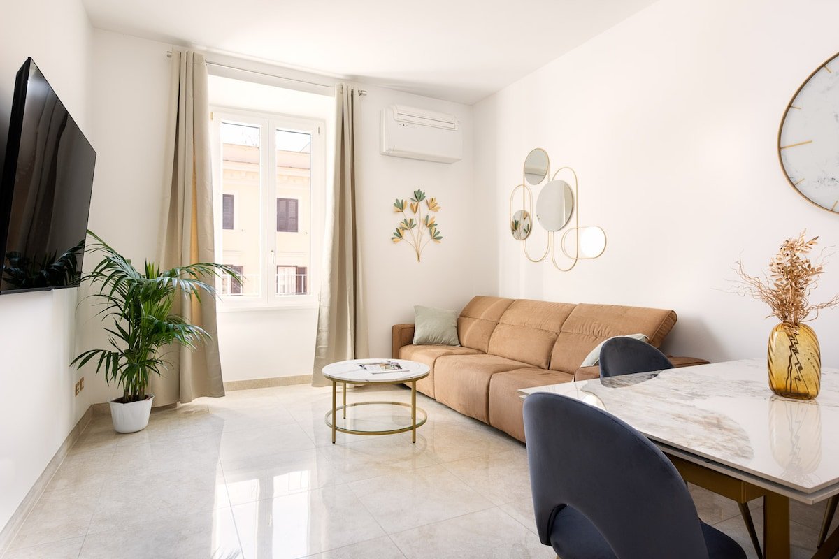 Idyllia | Spacious bright flat gallery image 5