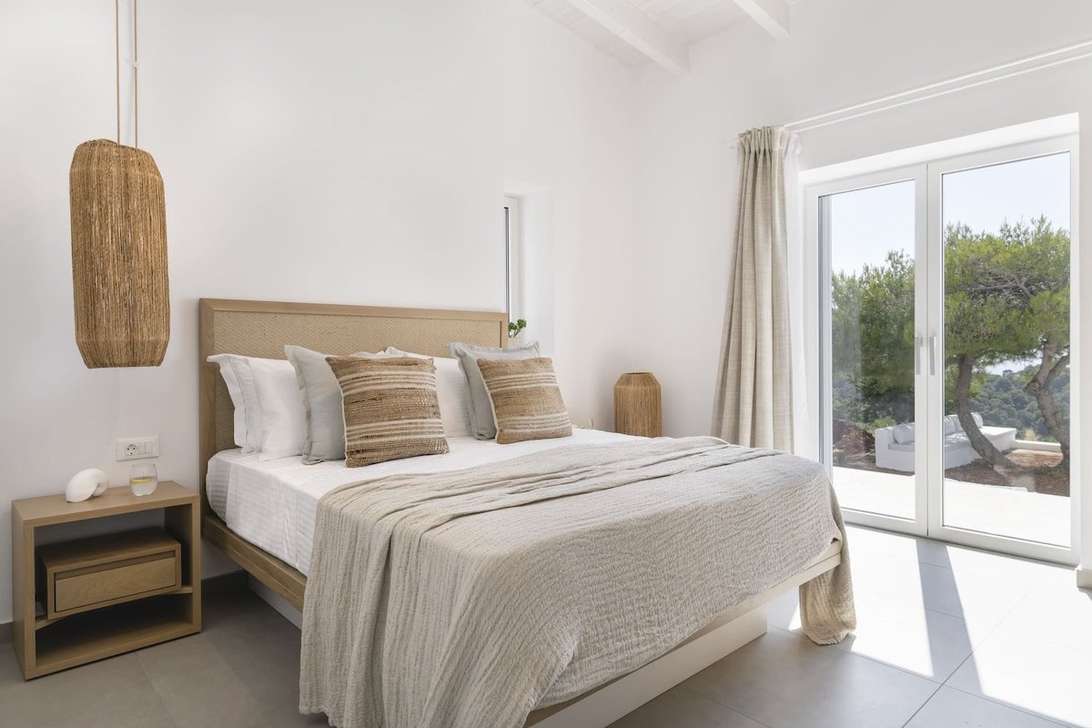 Savine gallery image 2