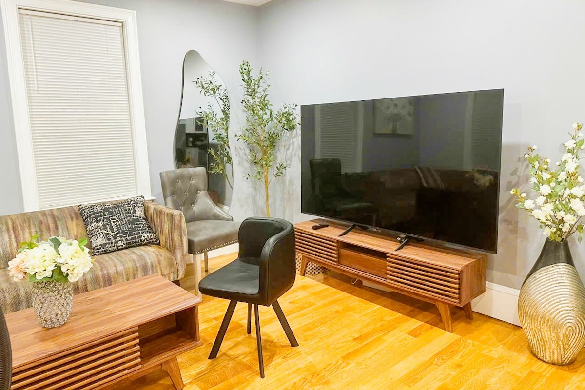 85a3 Modern 3BR | 2BA | Family Base in Boston gallery image 3