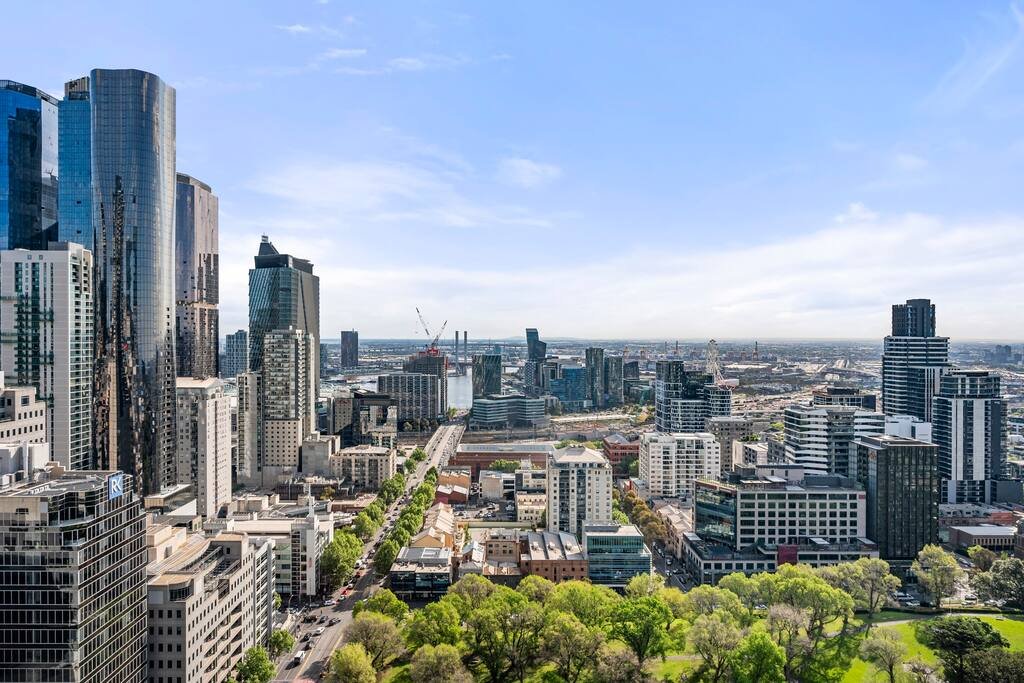 Live Luxe | Breathtaking View – Spacious Apt w/Gym gallery image 5