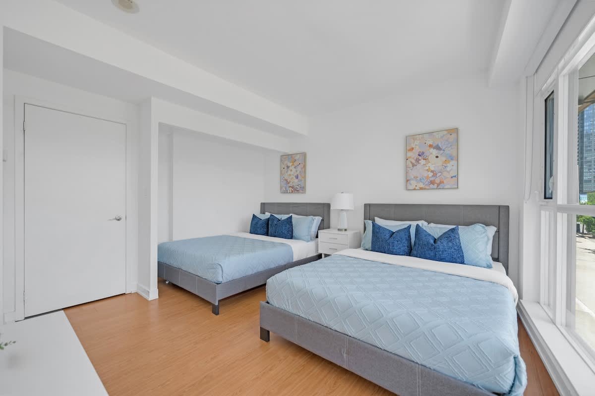 Private Home, 3 BR, Rogers Centre & Free Parking gallery image 5