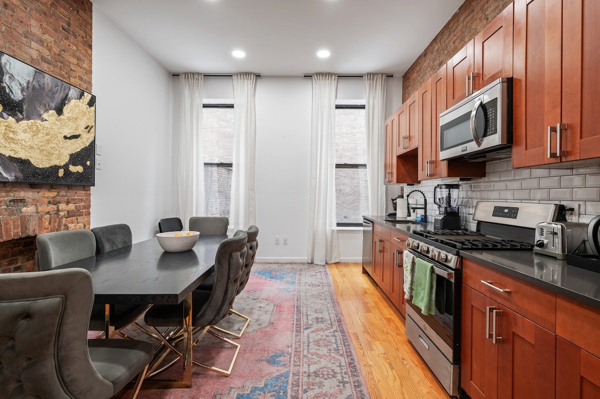 New York City Private House 4Bedrooms/4Baths gallery image 3