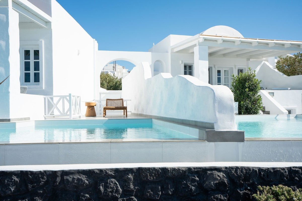 Emerald 3bd Sunset/Sea View Villa w Pool & HotTub gallery image 3