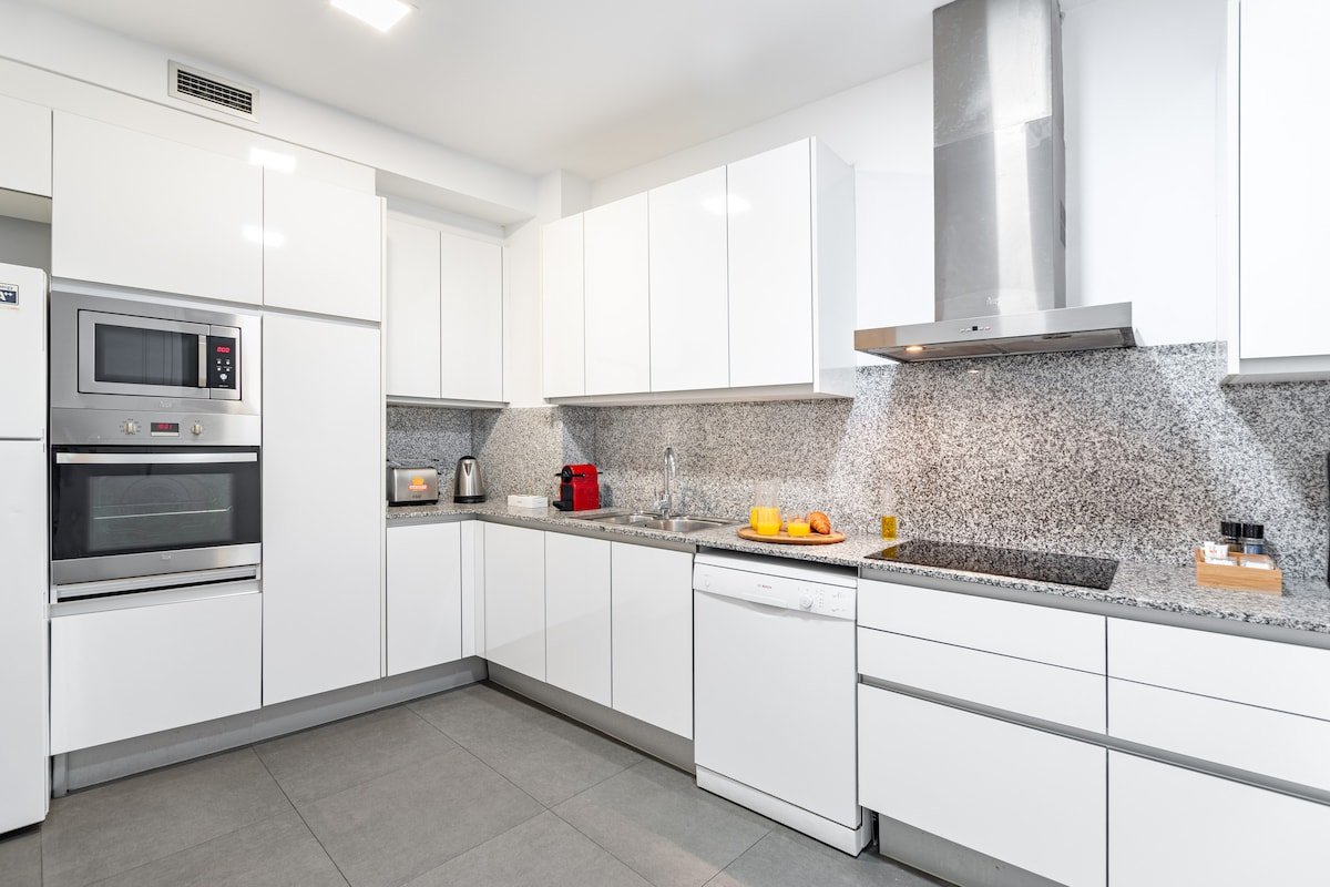 Modern and spacious apartment near to Eixample gallery image 4