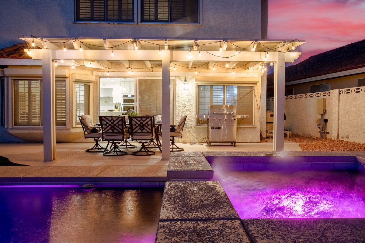 ❤ BRAND NEW POOL, Clean 4BR/3BA Modern Chic Home ❤ gallery image 3