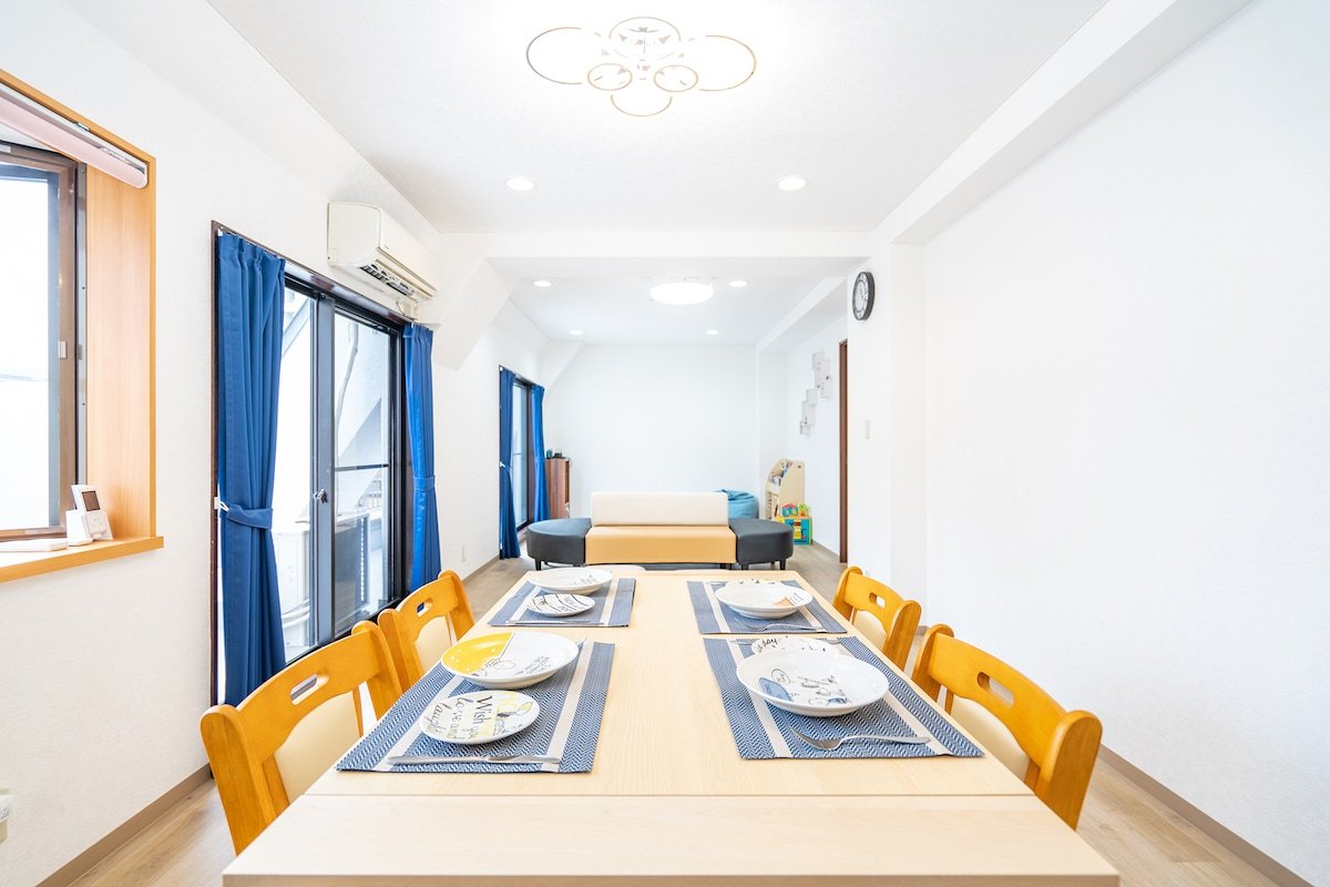 3-min walk from station! family theater!96㎡ house! gallery image 2