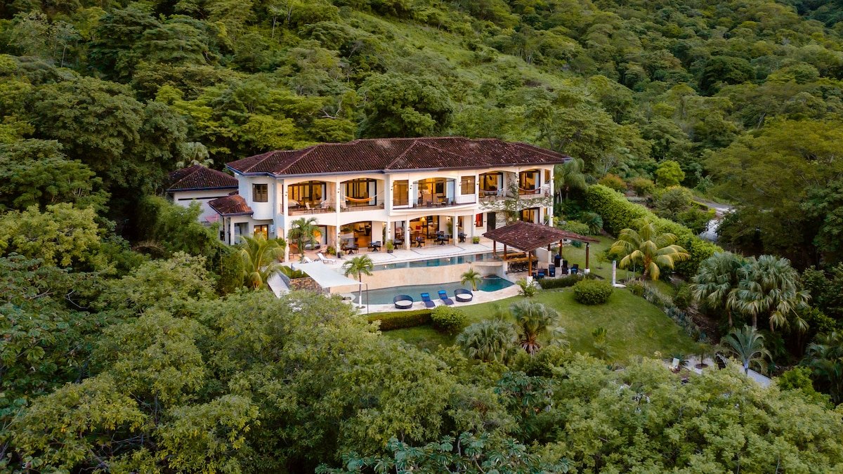 Luxury 8BR Oceanview Villa with Chef & Concierge