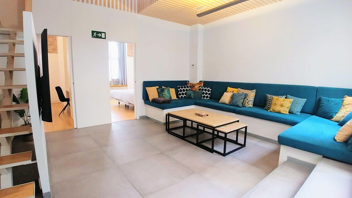 Spacious 5br·4bath, Museums Prado, ReinaSofia, A/C gallery image 3