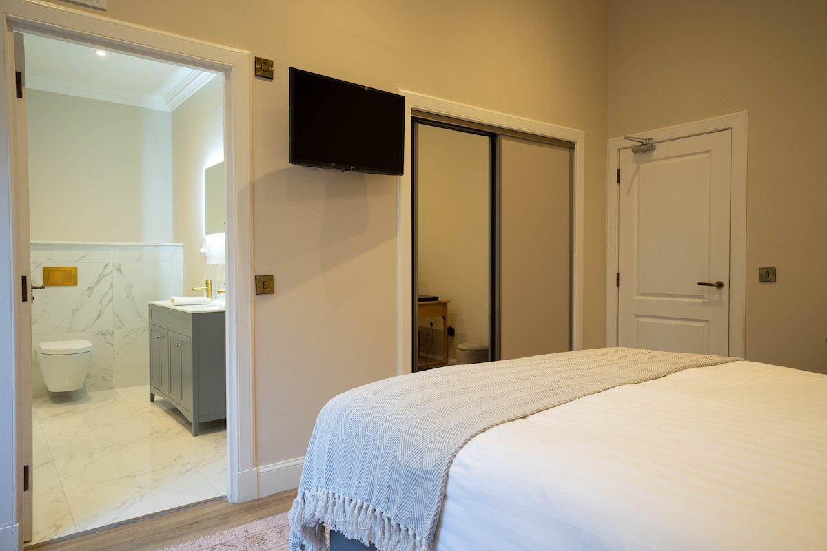 Luxury Nests – City Centre 1 gallery image 5