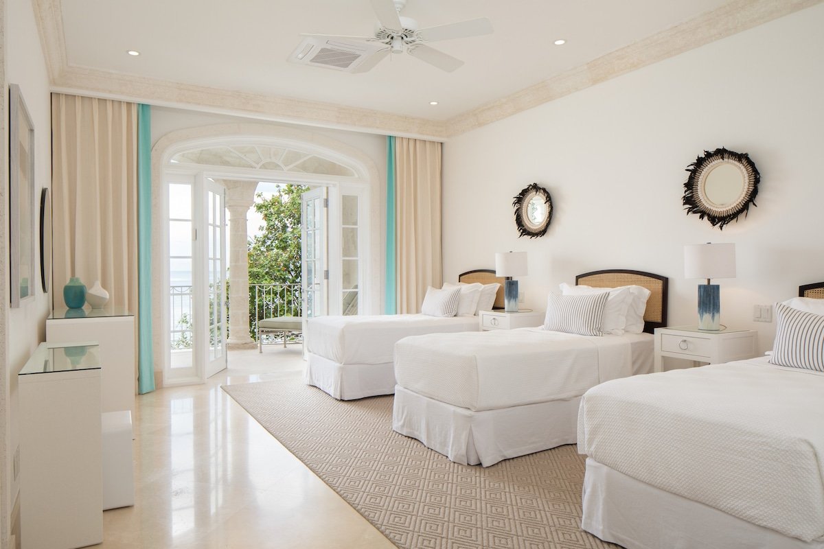 Exclusive 9-Bed Beachfront Luxury Retreat gallery image 5