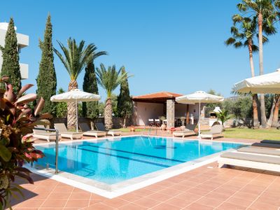 Villa Tyghi – 5 Bedroom with private pool