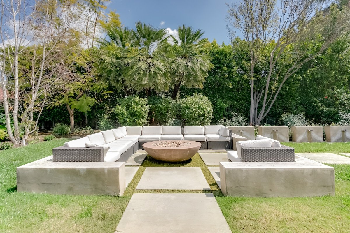 Masterpiece, Views, Private with Walls of Glass gallery image 4