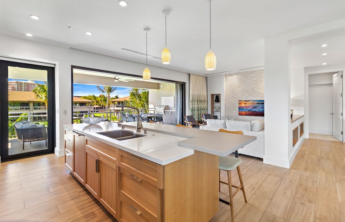 Maui Resort Rentals: 6BR Luana Garden Villas gallery image 2