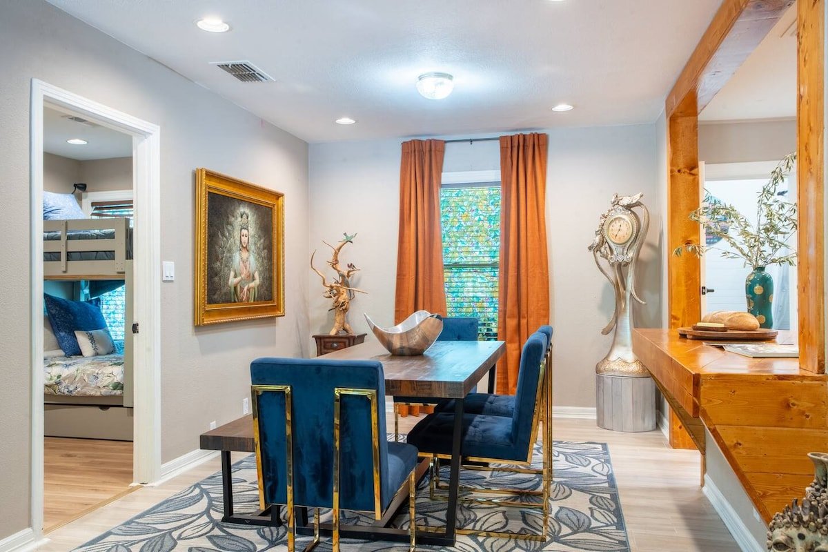 Empire gallery image 4