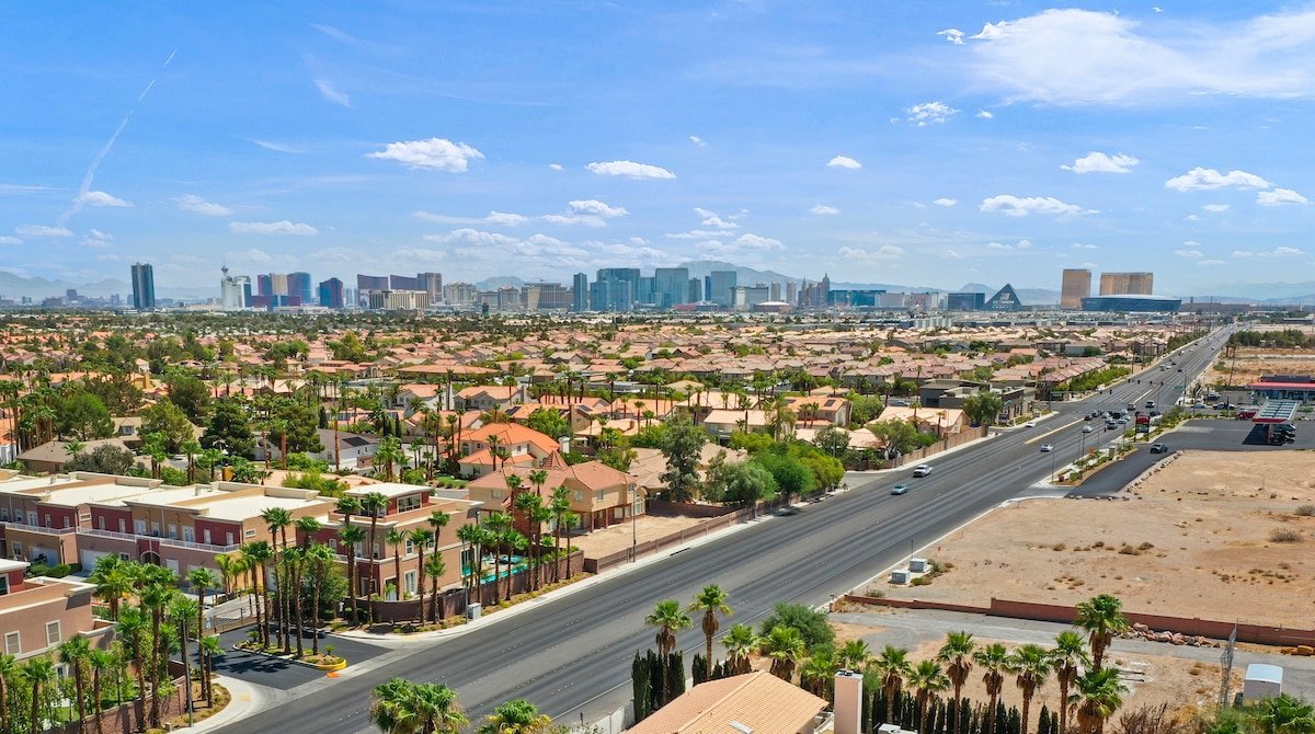 Lovely Villa Again gallery image 2