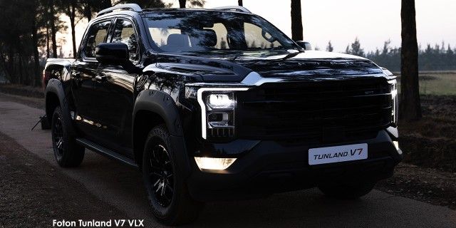 FOTON TUNLAND 2.0D V7 VLX 4X4 A/T P/U D/C - 3 