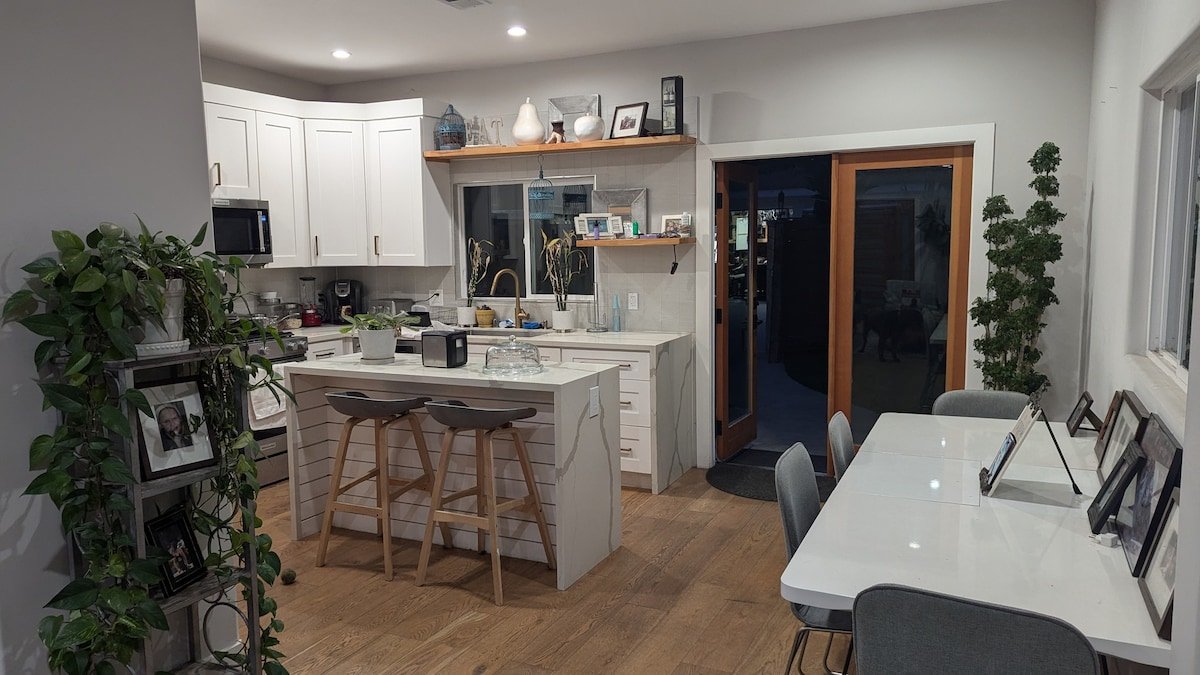 Redondo Beach Paradise – Whole House gallery image 5