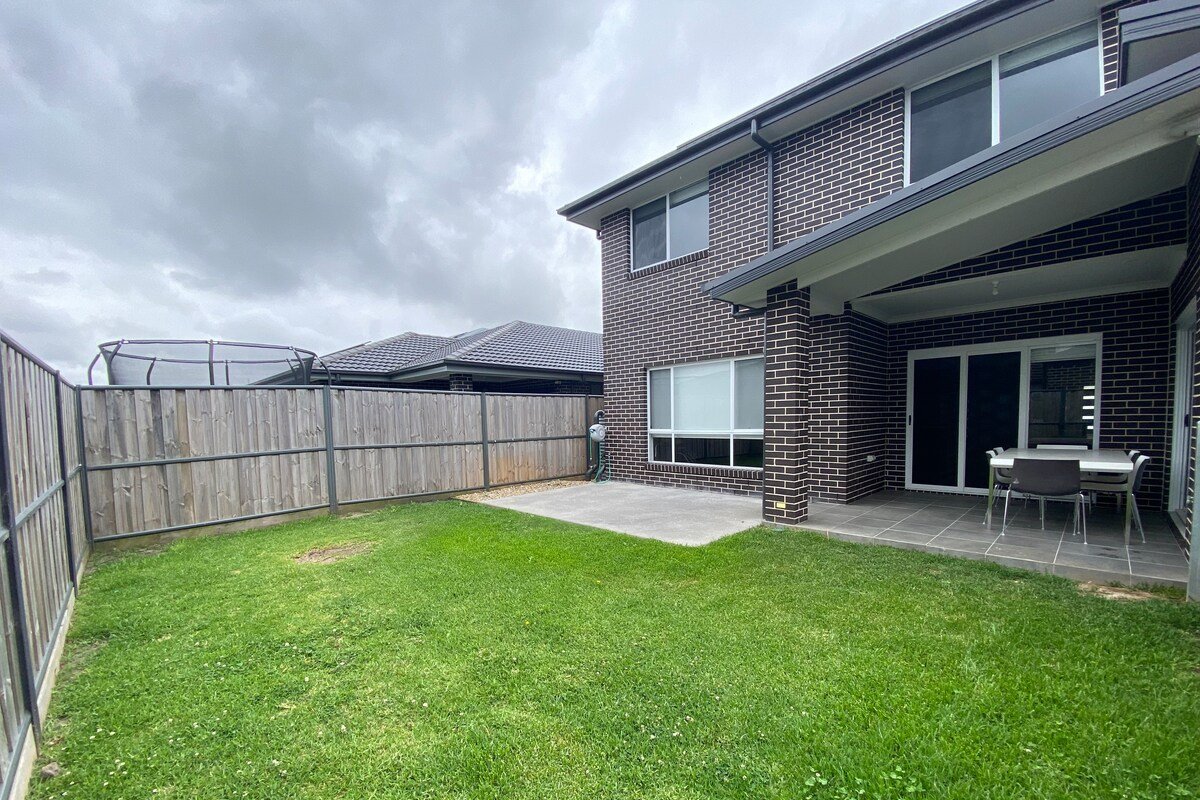 Luxury Home | Sleeps 16 Guests gallery image 3