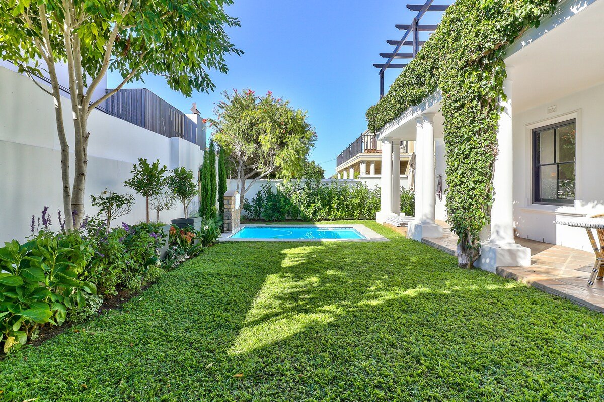 Majestic Mountain View Villa gallery image 4