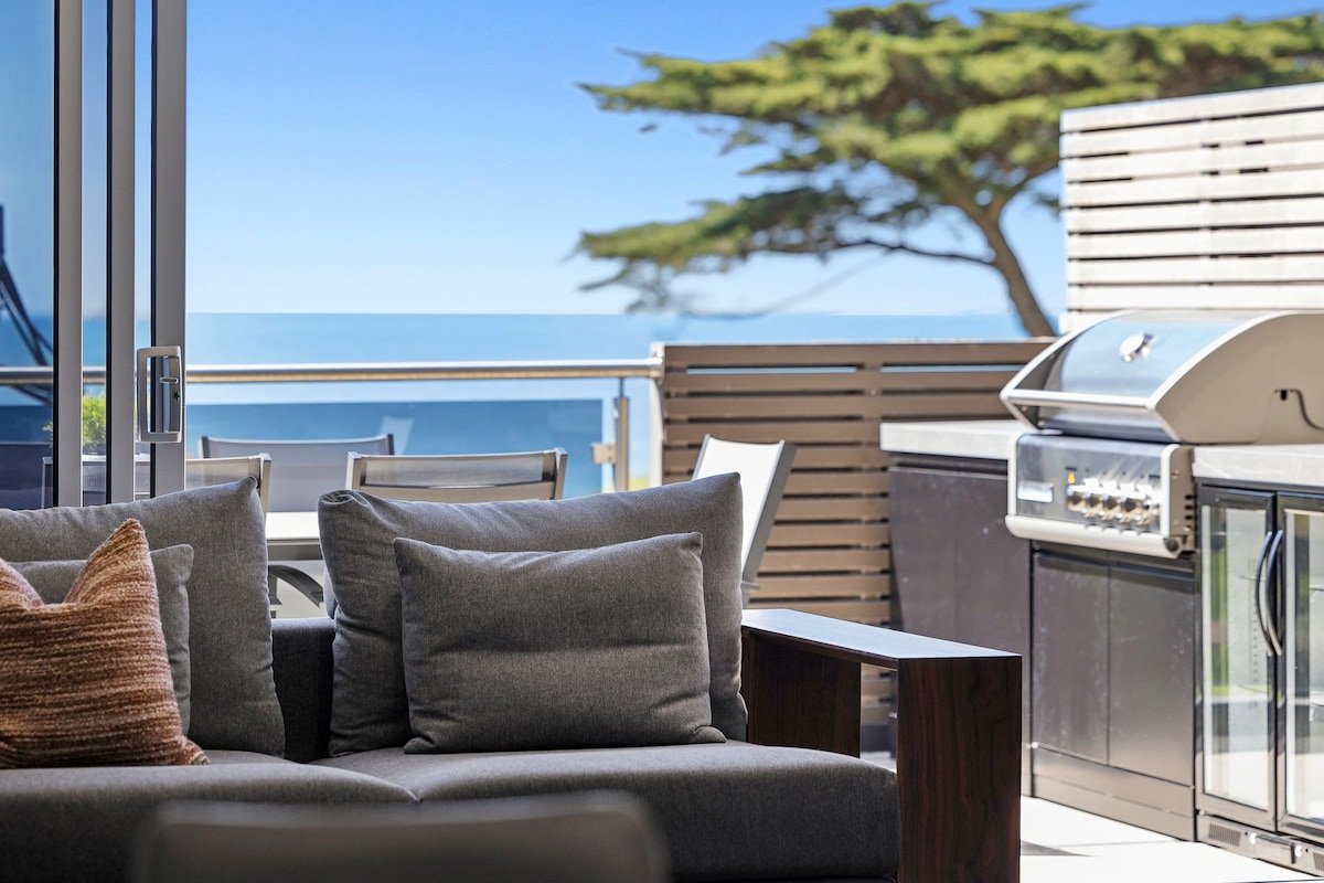 Luxury Meets Oceanfront Bliss on The Esplanade gallery image 4