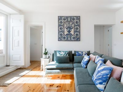 Alfama Terrace Best River & City View. Spacious and Charming. Ground Floor