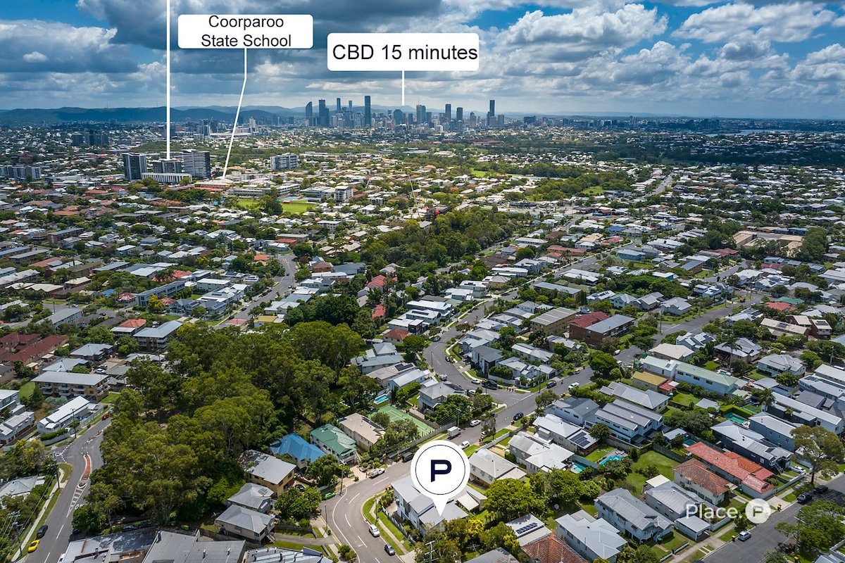 3 Bed; 2.5 Bath; Newly furnished gallery image 4