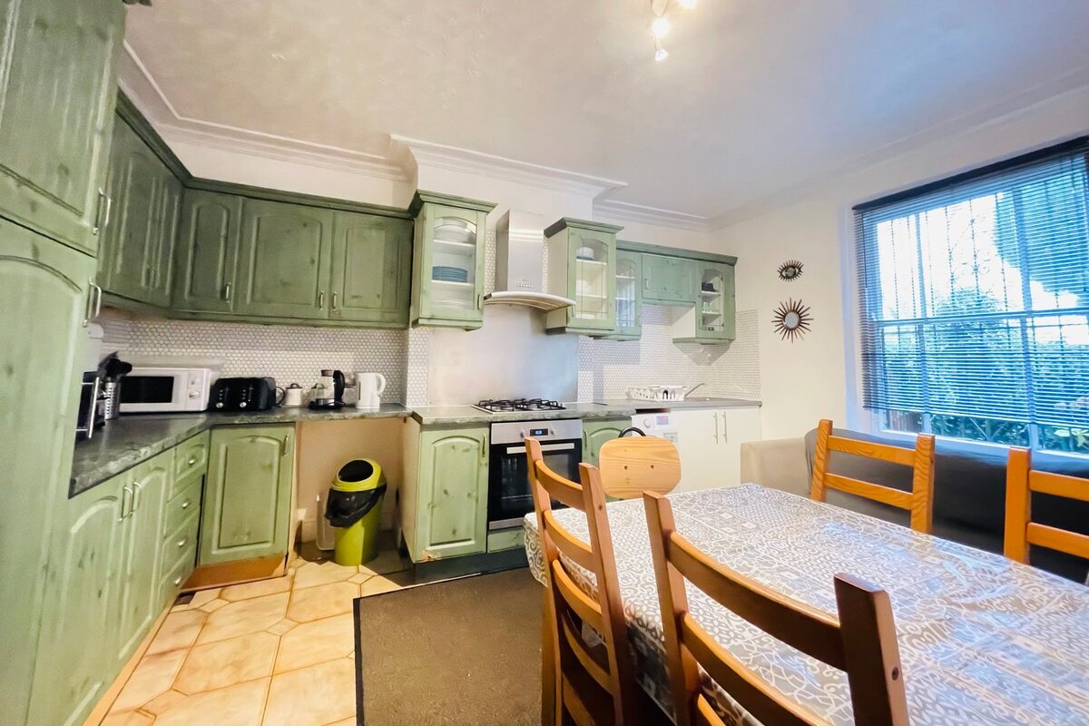 Central located house for big groups gallery image 3