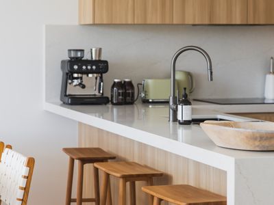 Stylish home, steps to the beach