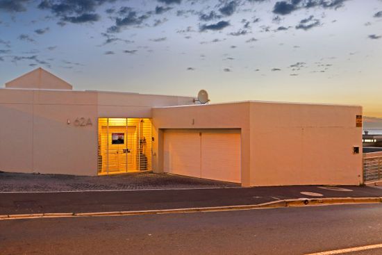 Photo 3 of Cape Nights Villa accommodation in Camps Bay, Cape Town with 5 bedrooms and 5 bathrooms