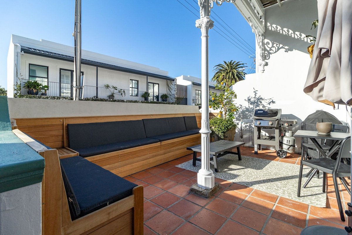 Atlantic Chic, Victorian Home gallery image 4