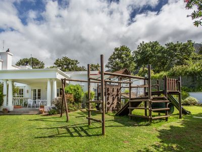 Upmarket garden cottage heated pool Constantia
