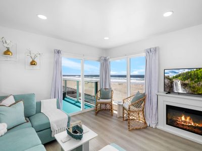 The Key Lime Oasis, Gorgeous Second-Story Unit!