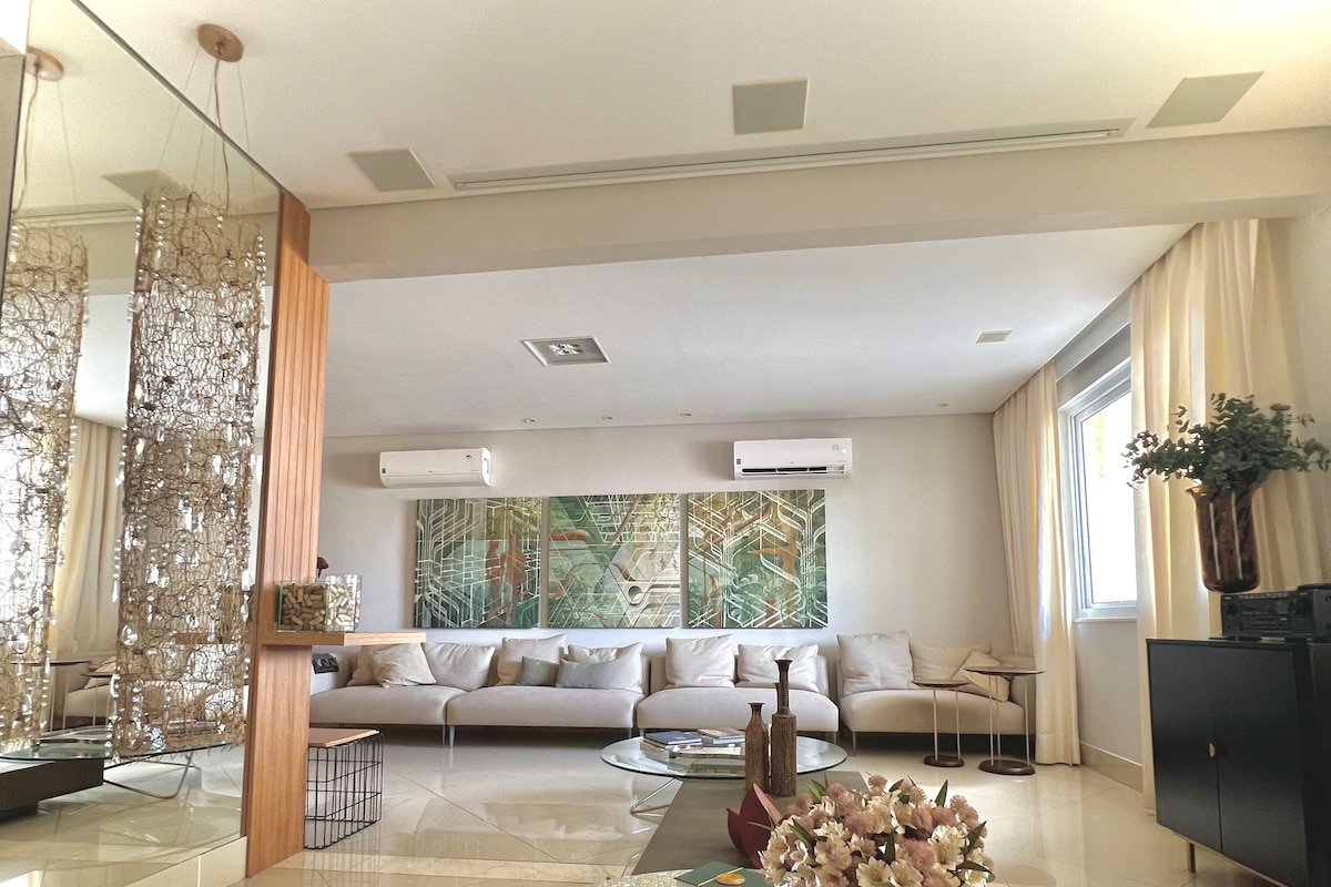 Copacabana beachfront apartment gallery image 2