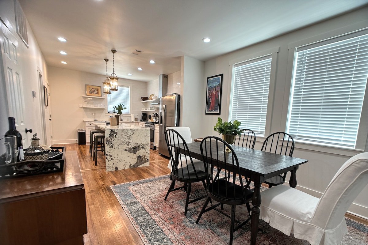 Beautiful Garden District Home gallery image 5