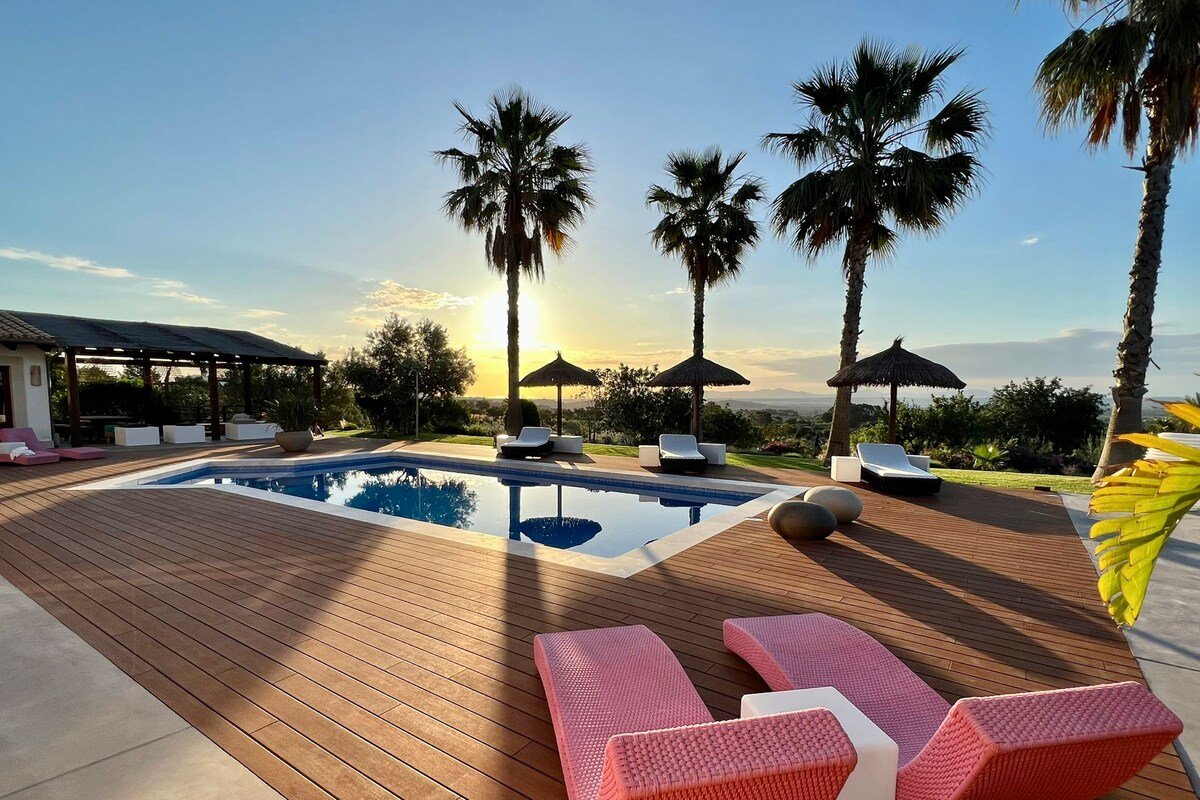 Selva- Mallorca- Countryside- Sea- Tennis gallery image 2