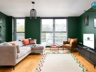 Central-3Bedroom-2Bath-Parking-By FabAccommodation