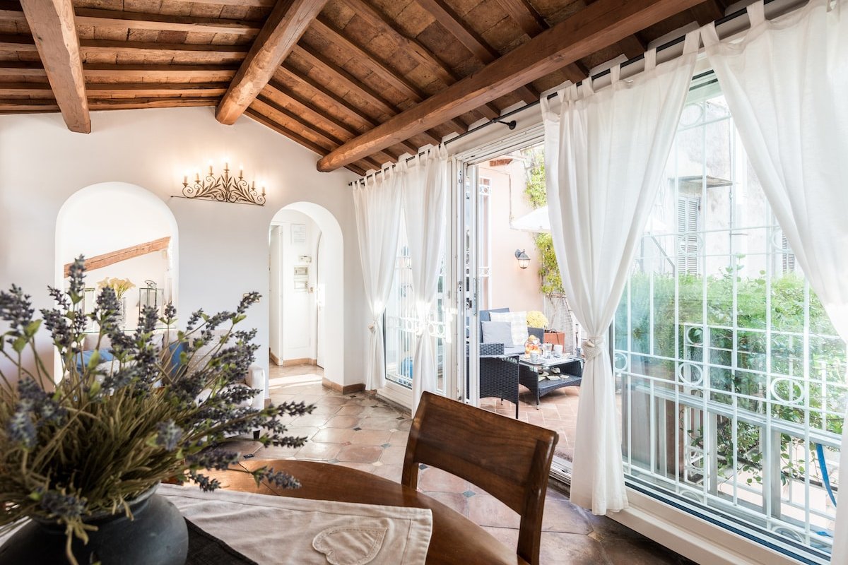 Campo de Fiori – Penthouse in the heart of Rome gallery image 5