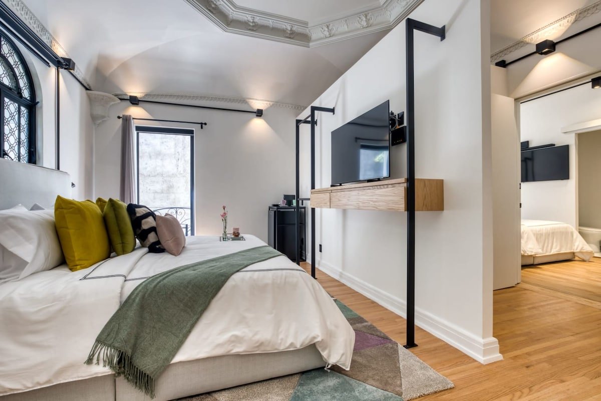 Top Amenities | 2 Connected Rooms w/Balcony gallery image 4