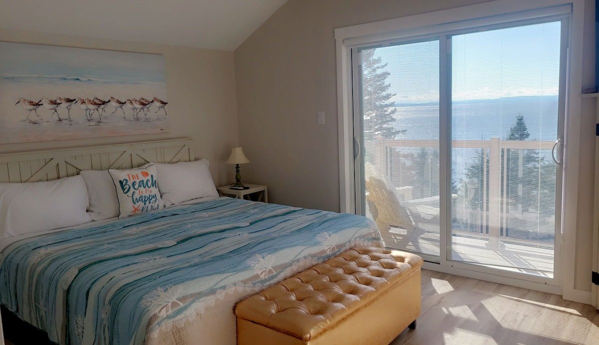 Dennis Beach Fundy Oasis gallery image 4