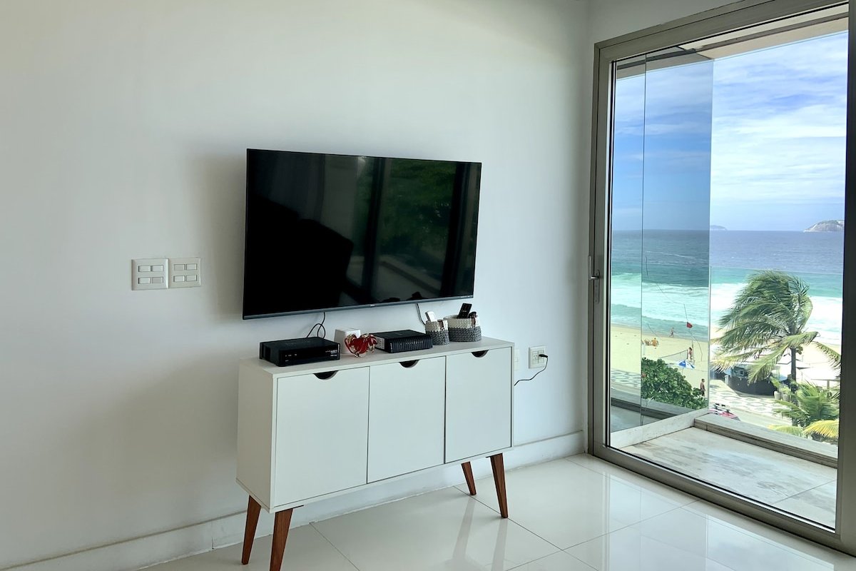 Leblon, Best Ocean Front, five star Stay! gallery image 4