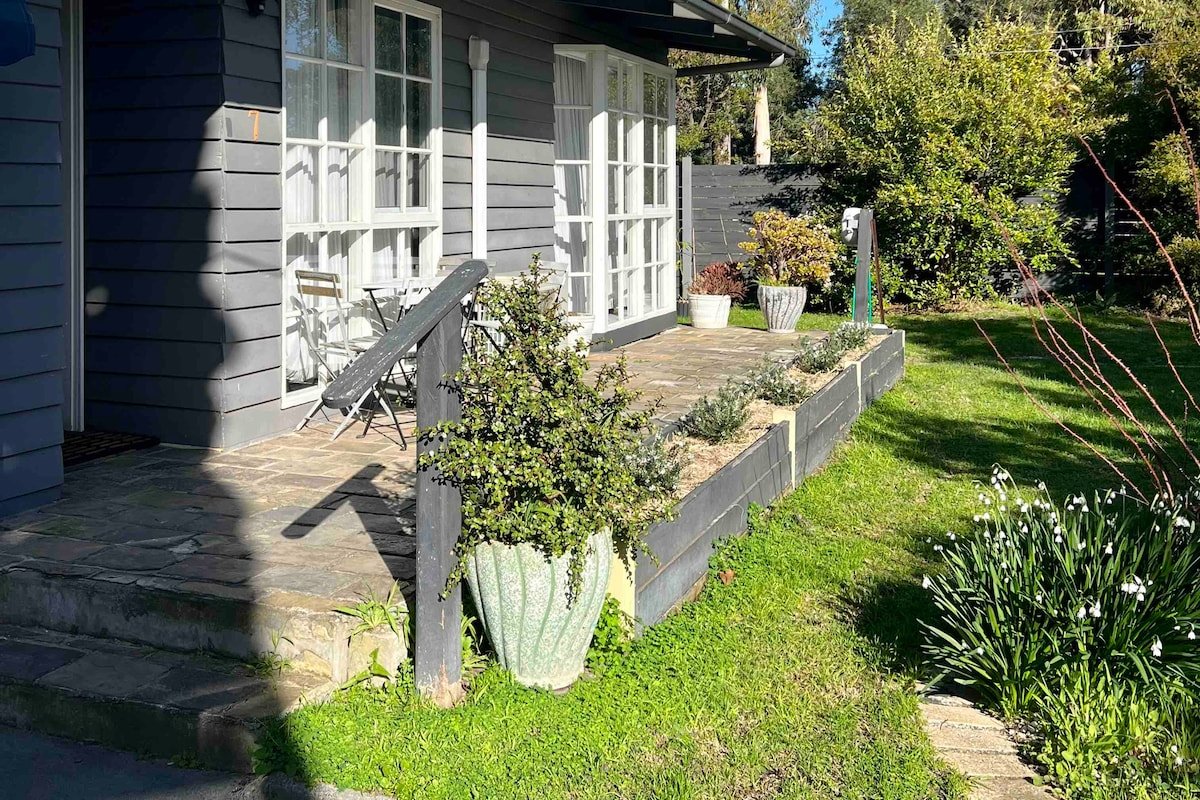 Capel Cottage for Groups & Families gallery image 3