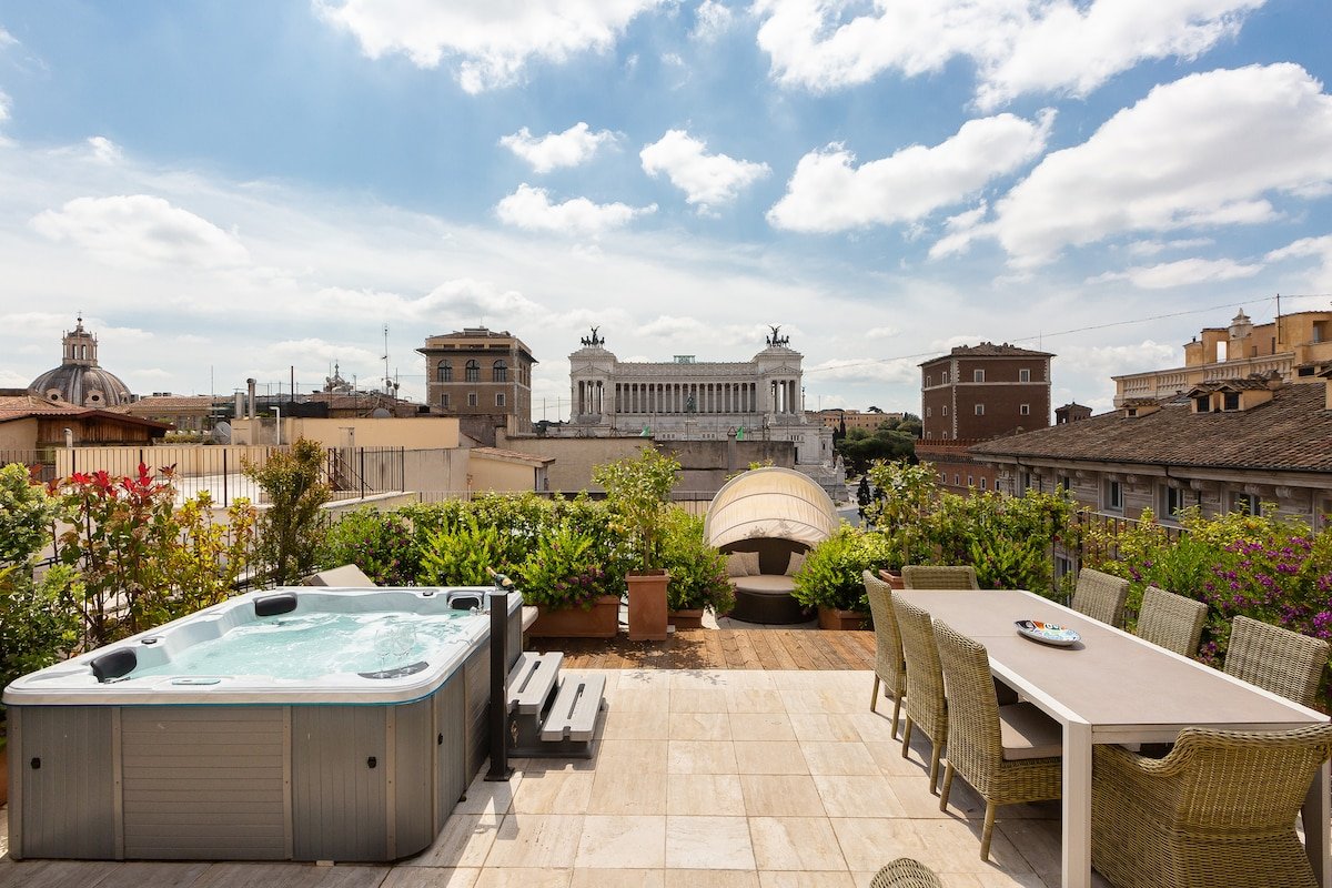 Amazing Penthouse Piazza Venezia gallery image 3