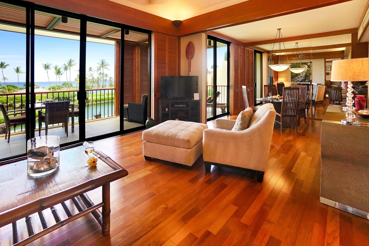 Top Floor Mauna Lani Terrace, Superb Ocean Views!
