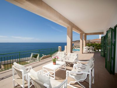 Awesome sea views with pool and WI FI Connexion