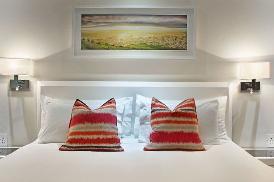 Photo 2 of Ravensteyn accommodation in Camps Bay, Cape Town with 3 bedrooms and 3 bathrooms