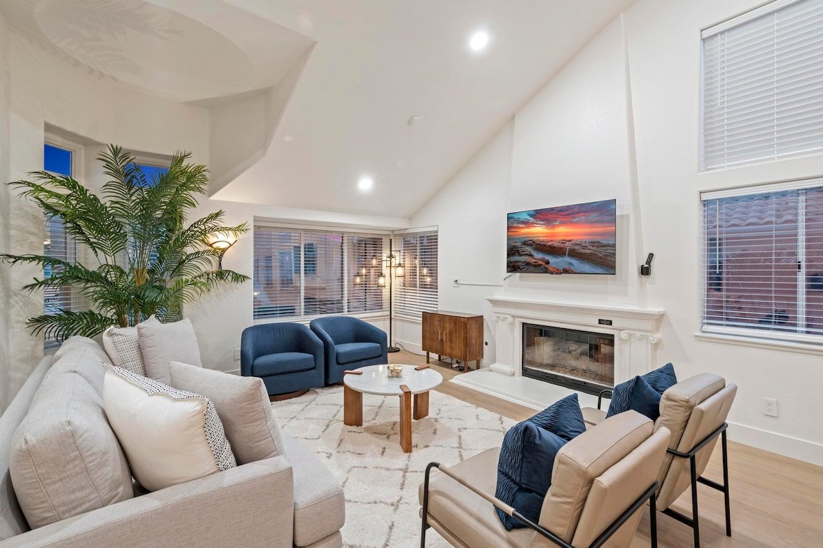 Breathtaking City Views:Game & Movie Rm w/Pool&Spa gallery image 5