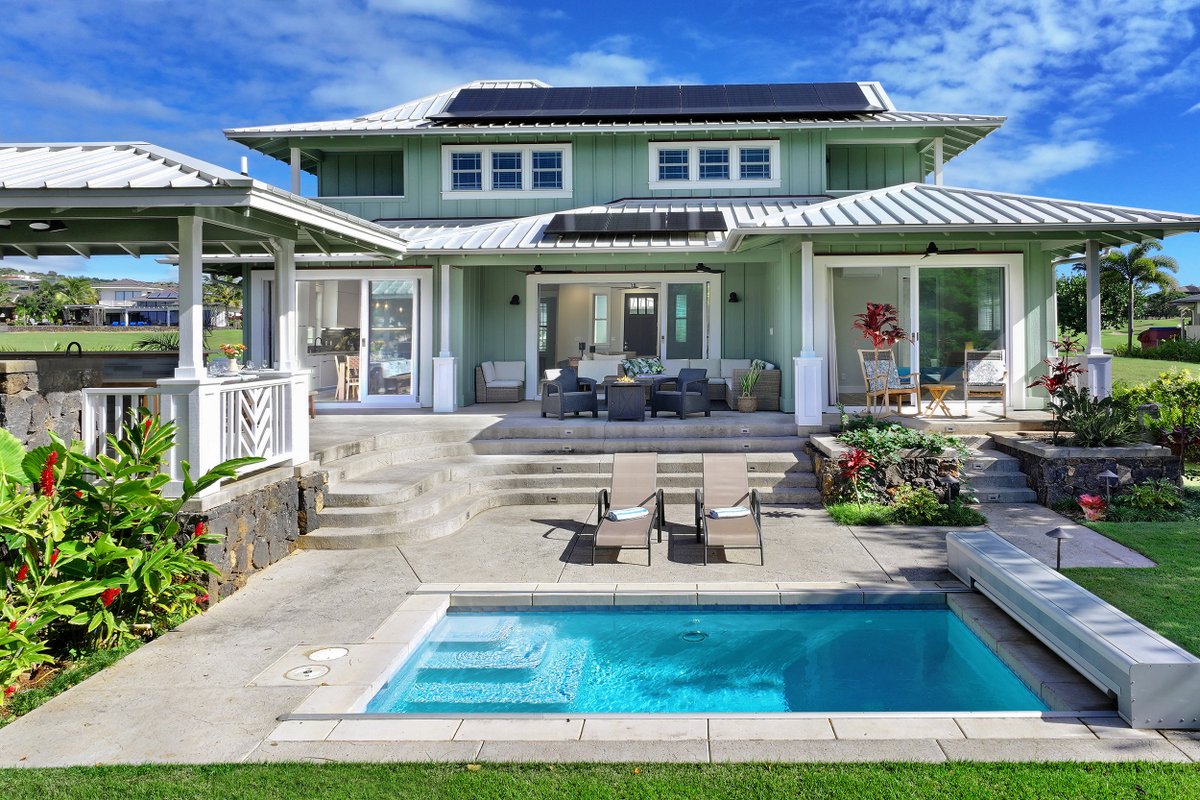 JC Surf House: Elegant 5bd w/ Pool, BBQ & Views