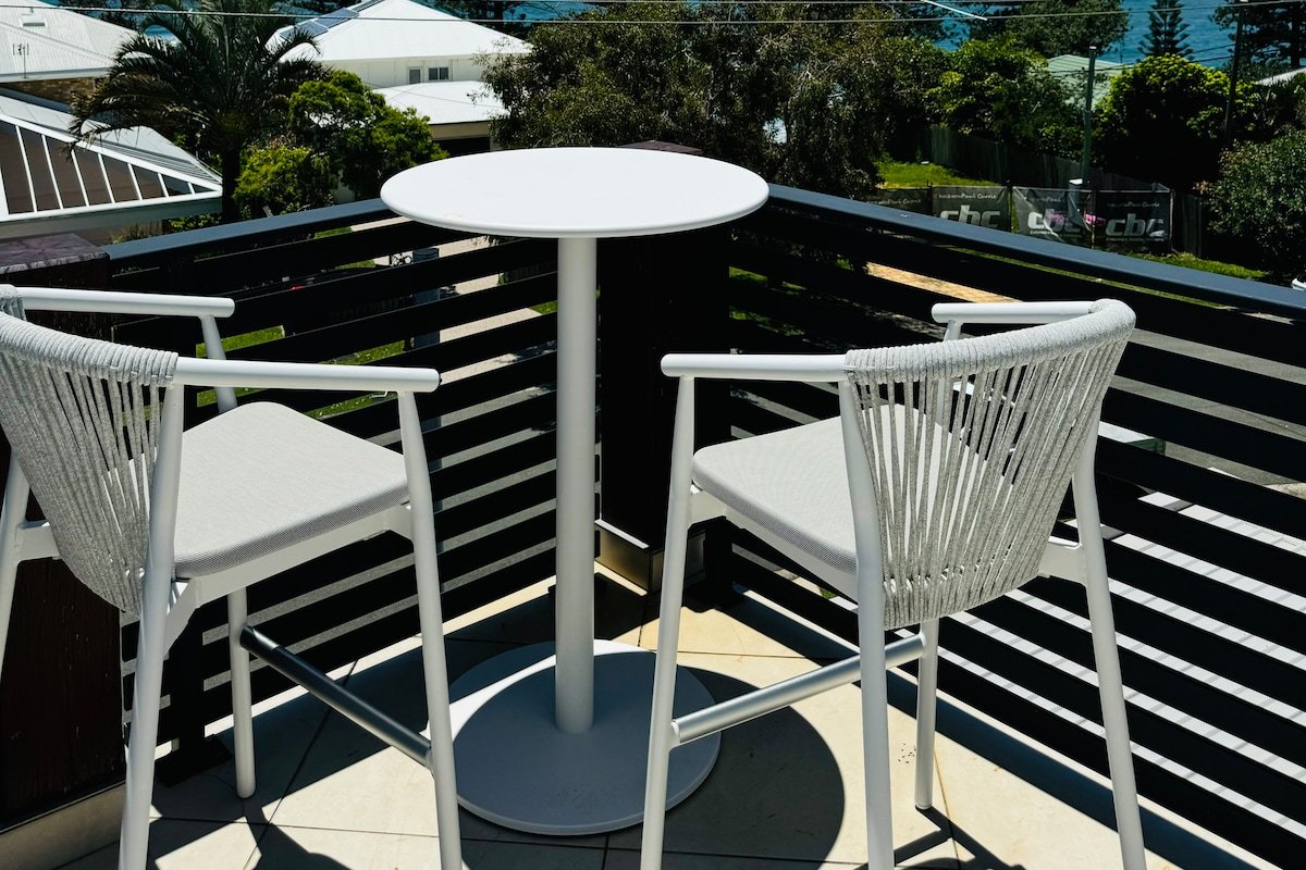 Moffat Beach Retreat gallery image 2