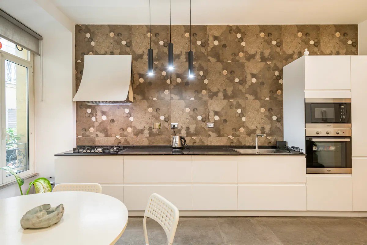 Stylish, Cozy&Spacious 4-Bedroom Apt (City Center)